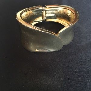 Nordstrom Brand Clasp Bangle